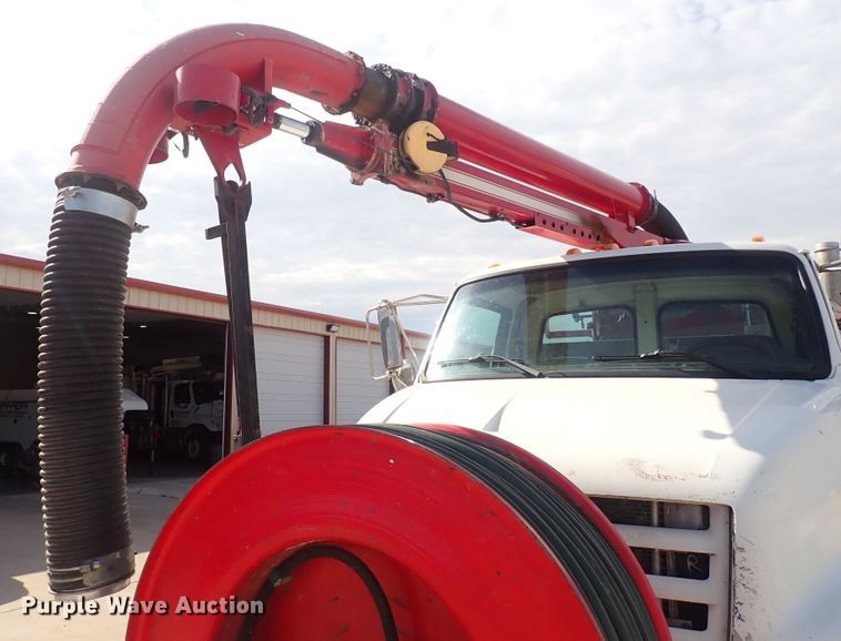 image for item DC4005 2003 Sterling LT7500  sewer jetter truck