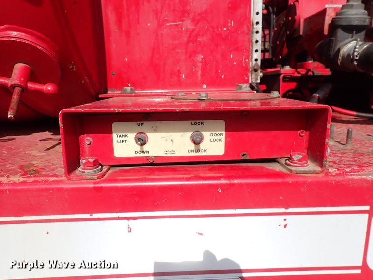 image for item DC4005 2003 Sterling LT7500  sewer jetter truck