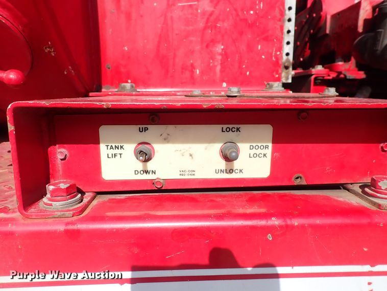 image for item DC4005 2003 Sterling LT7500  sewer jetter truck