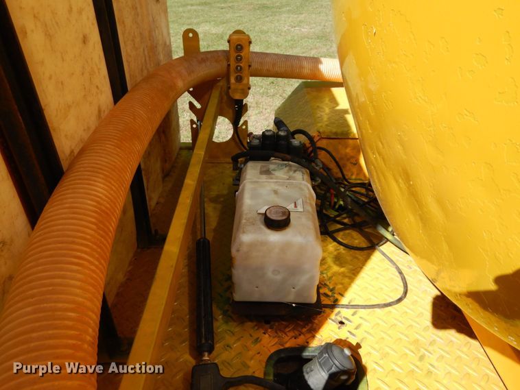 image for item DK0364 2005 Vactron PM850G  vacuum excavator