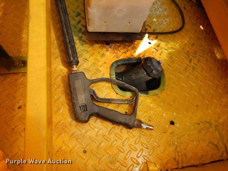 image for item DK0364 2005 Vactron PM850G  vacuum excavator