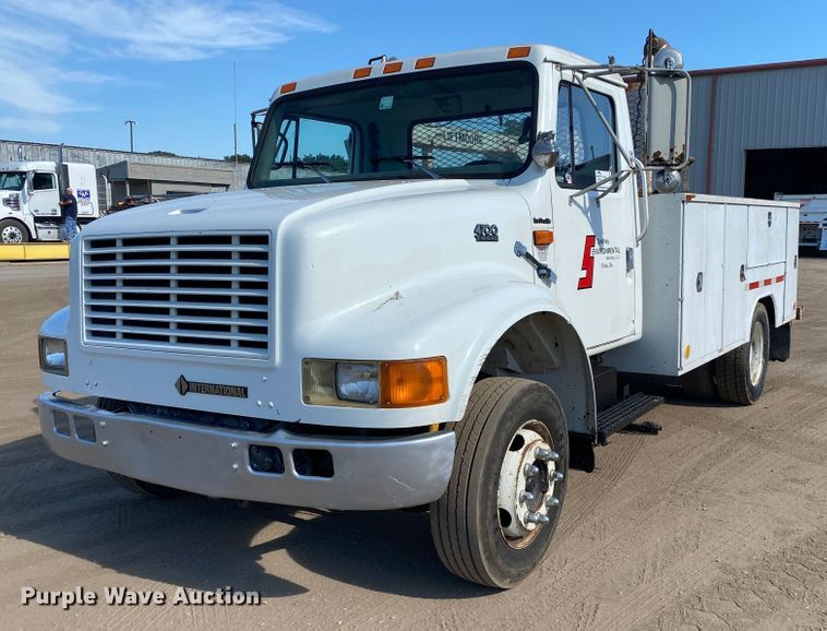 image for item DK6240 1997 International 4700  utility / service truck