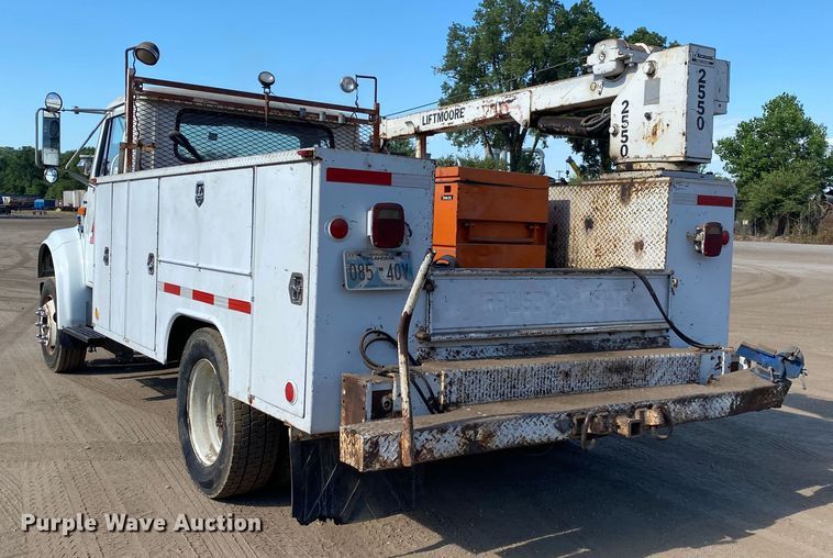 image for item DK6240 1997 International 4700  utility / service truck