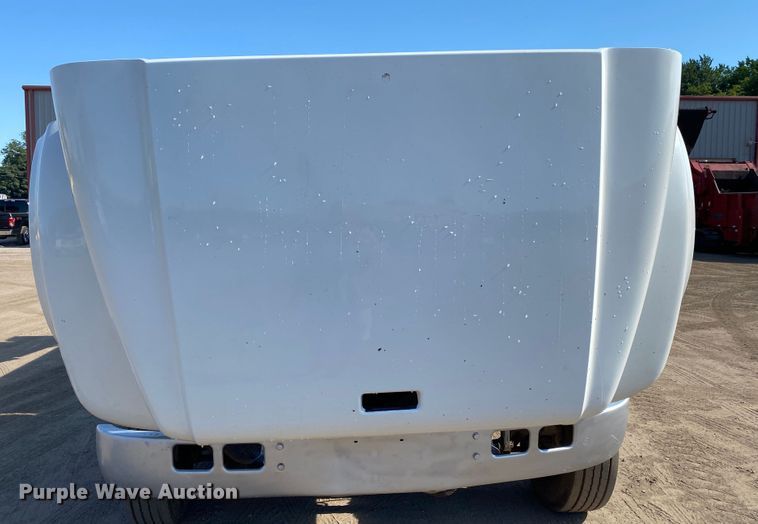 image for item DK6240 1997 International 4700  utility / service truck