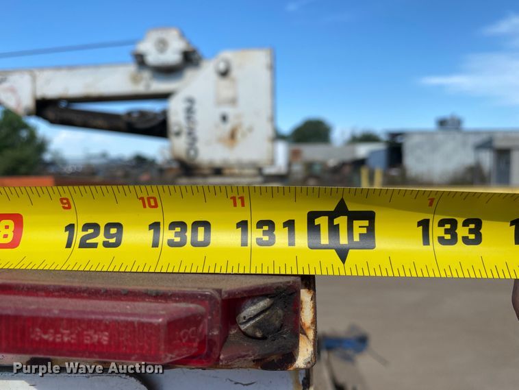 image for item DK6240 1997 International 4700  utility / service truck