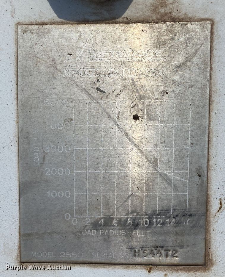 image for item DK6240 1997 International 4700  utility / service truck