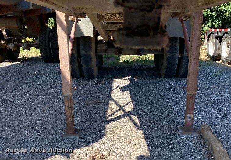image for item DK6242 1995 APEC  end dump trailer