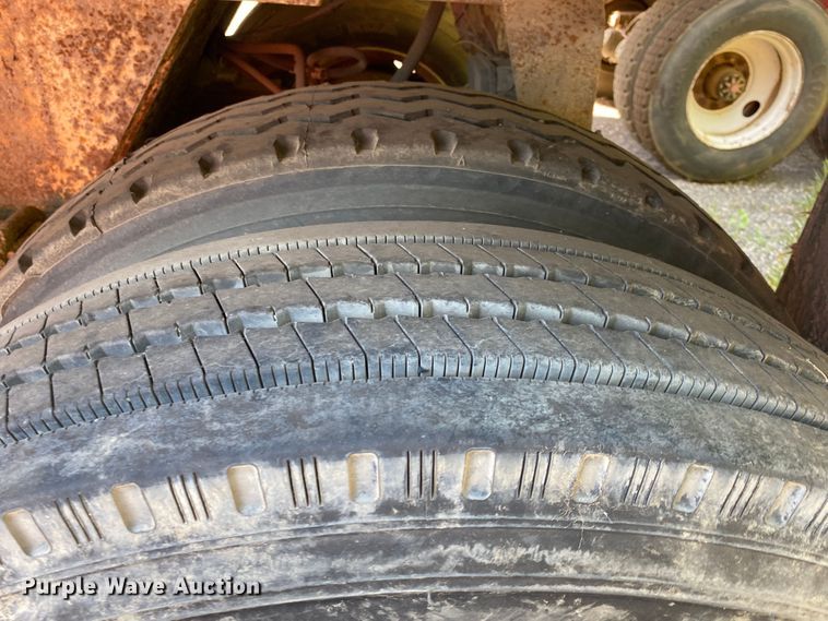 image for item DK6242 1995 APEC  end dump trailer