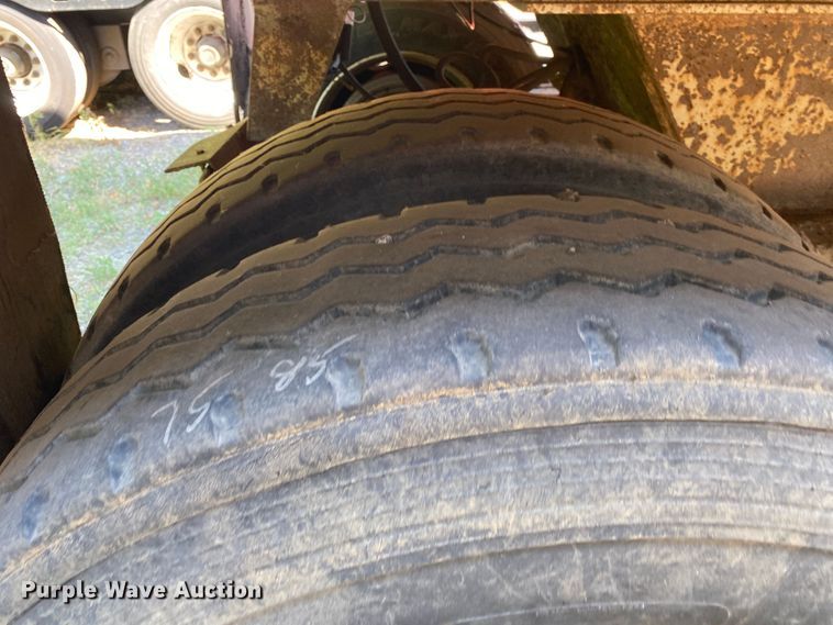 image for item DK6242 1995 APEC  end dump trailer