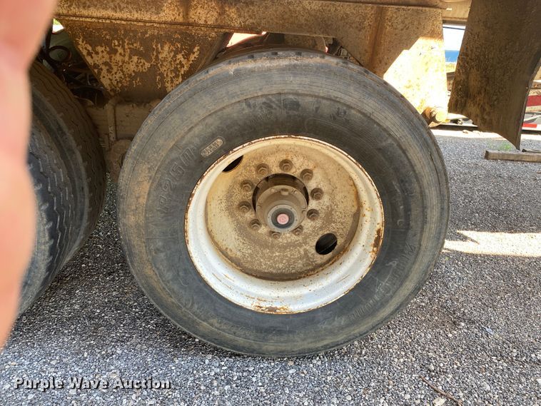 image for item DK6242 1995 APEC  end dump trailer