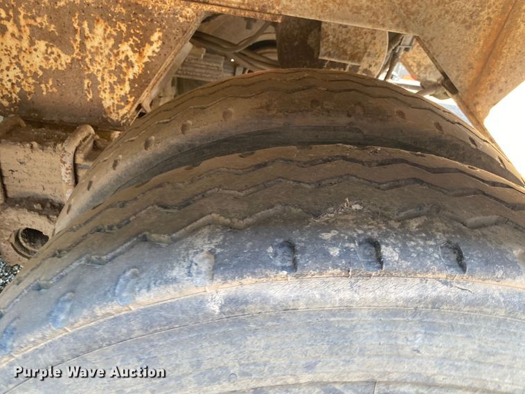 image for item DK6242 1995 APEC  end dump trailer