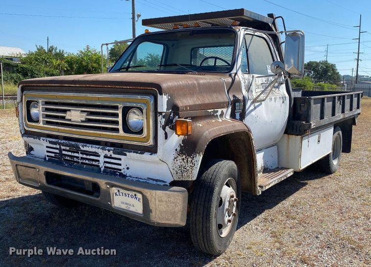 image for item DK6244 1990 Chevrolet C60  dump flatbed truck