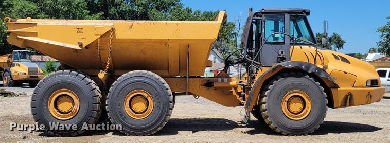 image for item DM2300 2005 Case 340  haul truck