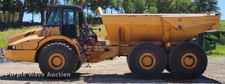 image for item DM2300 2005 Case 340  haul truck