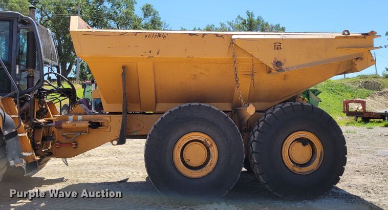 image for item DM2300 2005 Case 340  haul truck