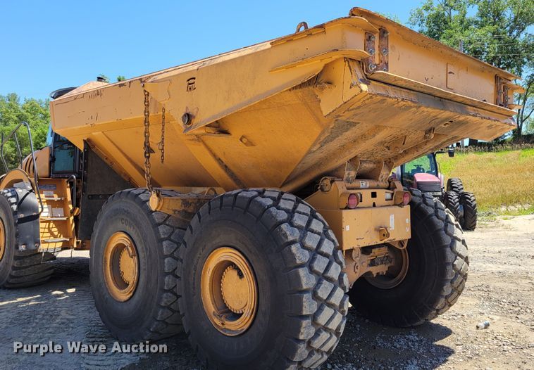 image for item DM2300 2005 Case 340  haul truck