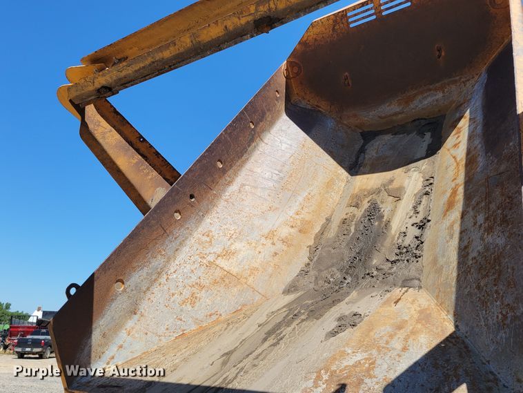 image for item DM2300 2005 Case 340  haul truck