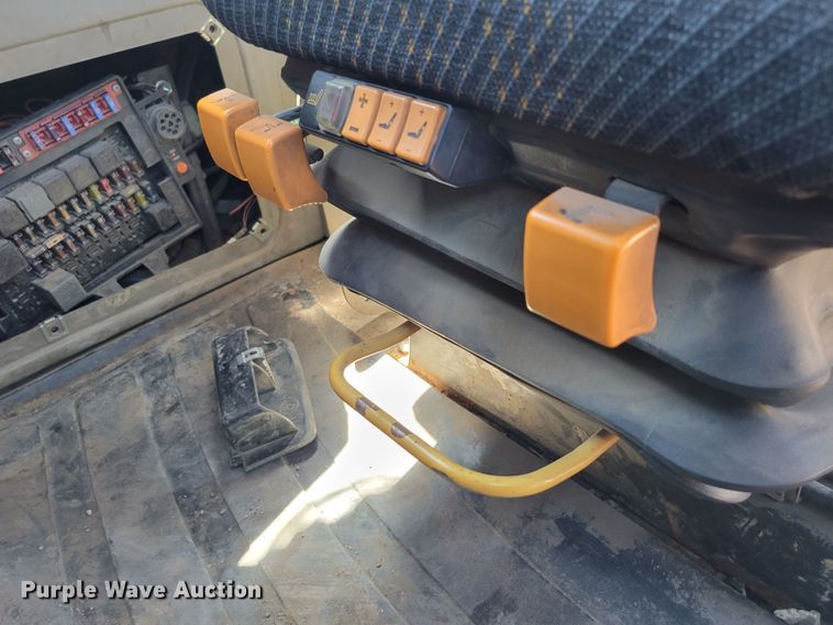 image for item DM2300 2005 Case 340  haul truck