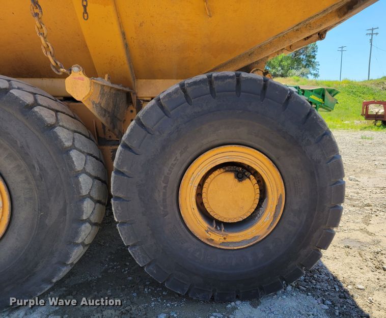 image for item DM2300 2005 Case 340  haul truck