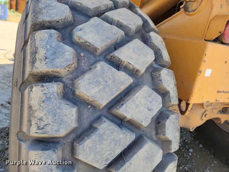 image for item DM2300 2005 Case 340  haul truck