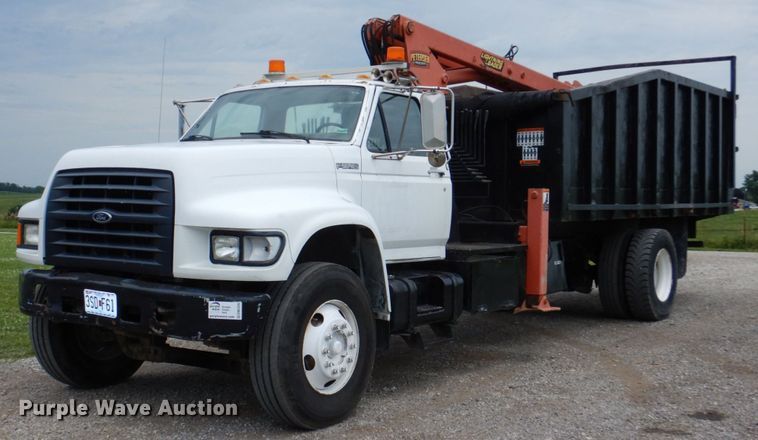 image for item DM2320 1999 Ford F800  crane truck