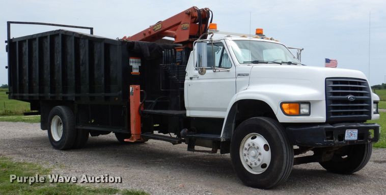 image for item DM2320 1999 Ford F800  crane truck