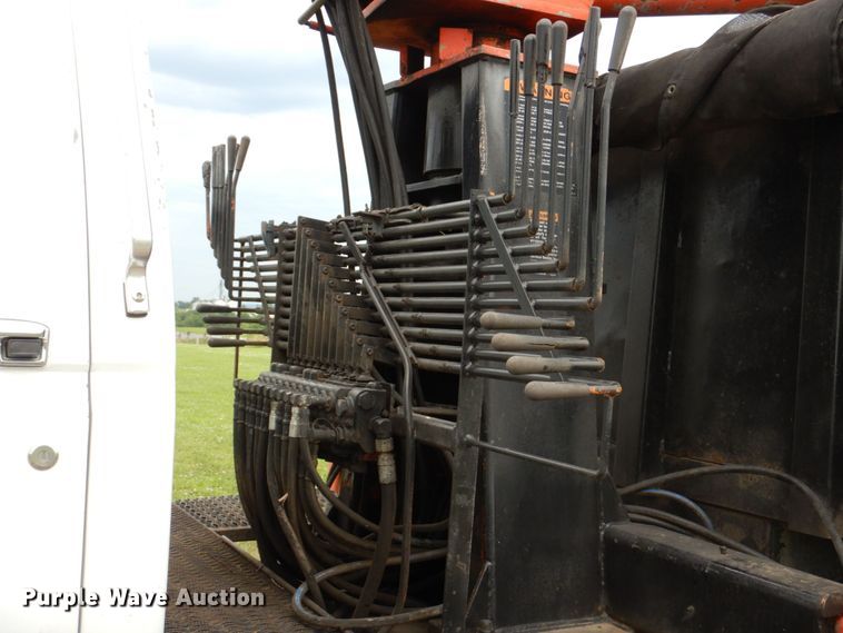 image for item DM2320 1999 Ford F800  crane truck