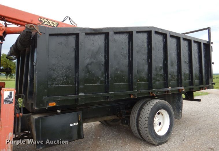 image for item DM2320 1999 Ford F800  crane truck