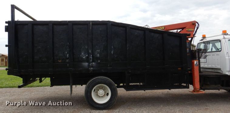 image for item DM2320 1999 Ford F800  crane truck