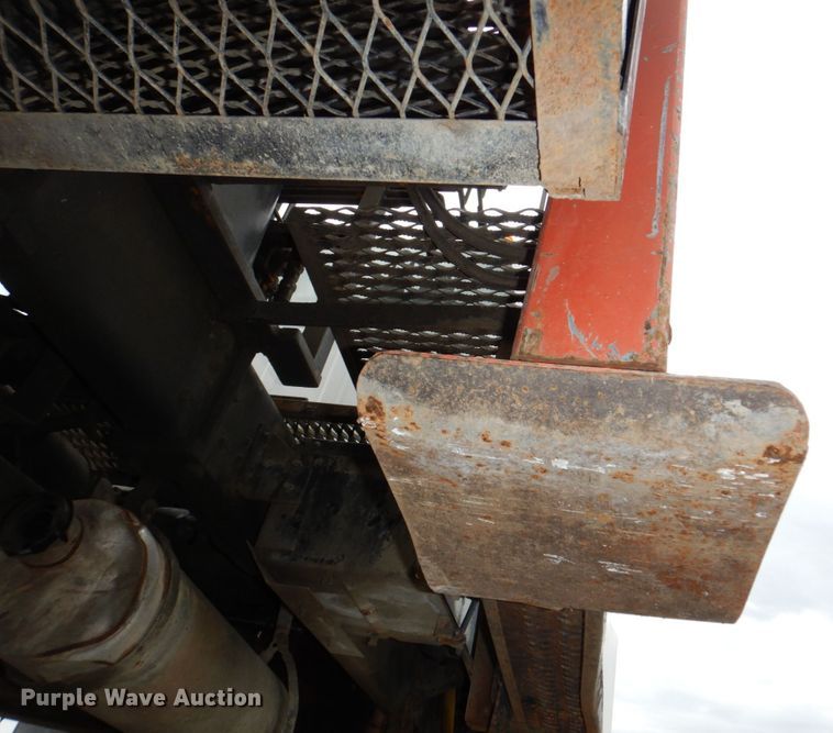 image for item DM2320 1999 Ford F800  crane truck