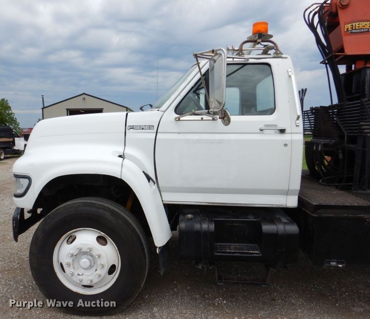 image for item DM2320 1999 Ford F800  crane truck