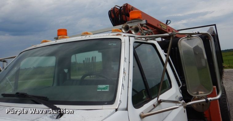 image for item DM2320 1999 Ford F800  crane truck