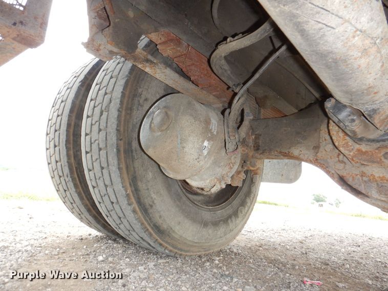 image for item DM2320 1999 Ford F800  crane truck