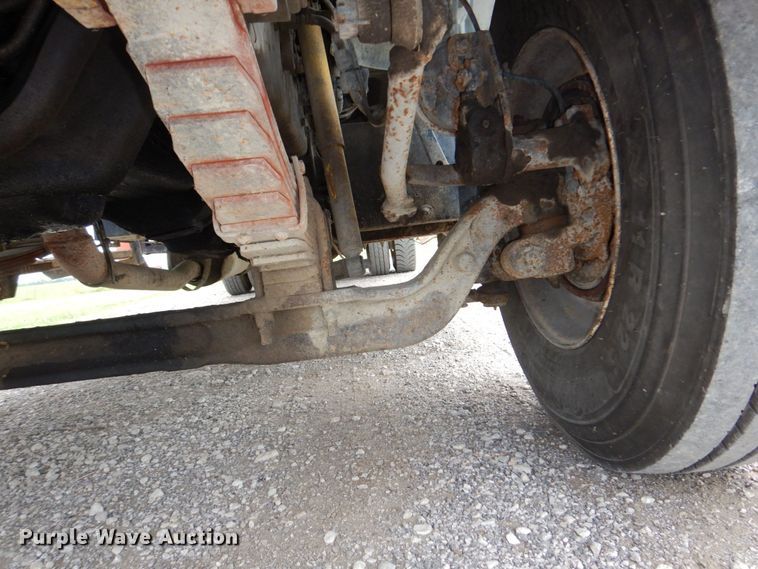 image for item DM2320 1999 Ford F800  crane truck