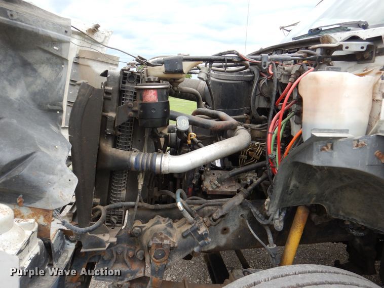 image for item DM2320 1999 Ford F800  crane truck