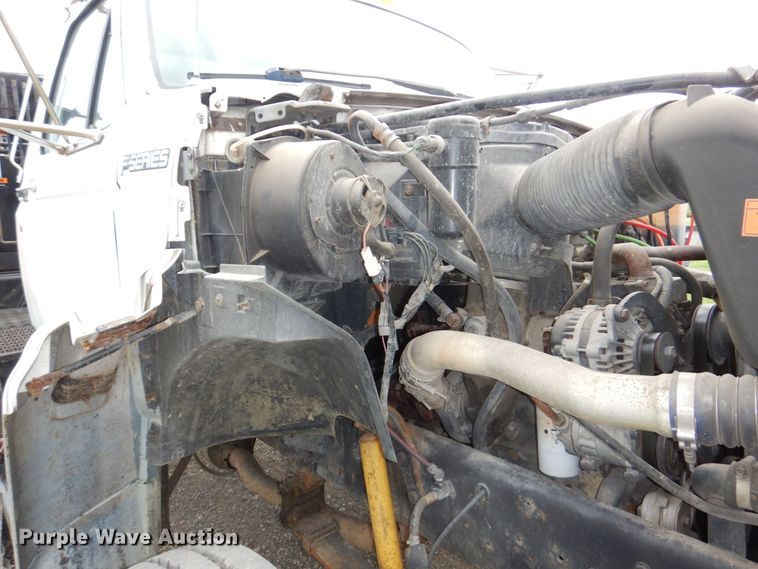 image for item DM2320 1999 Ford F800  crane truck