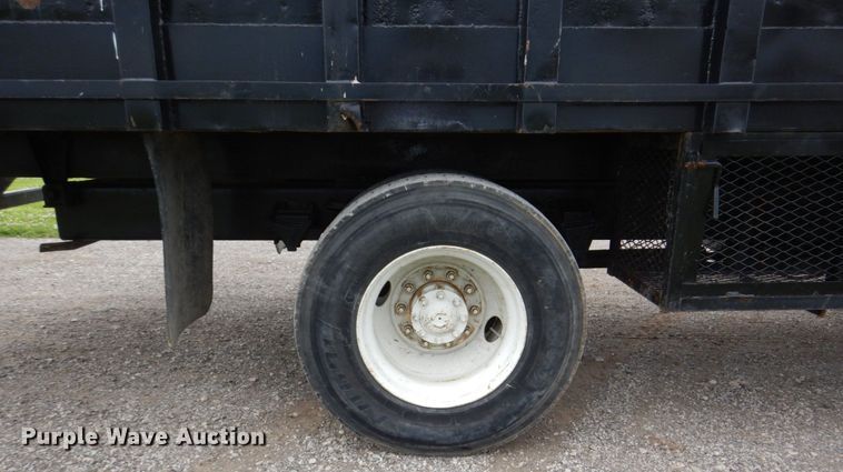 image for item DM2320 1999 Ford F800  crane truck