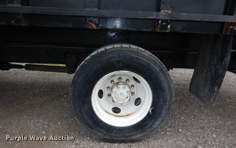 image for item DM2320 1999 Ford F800  crane truck