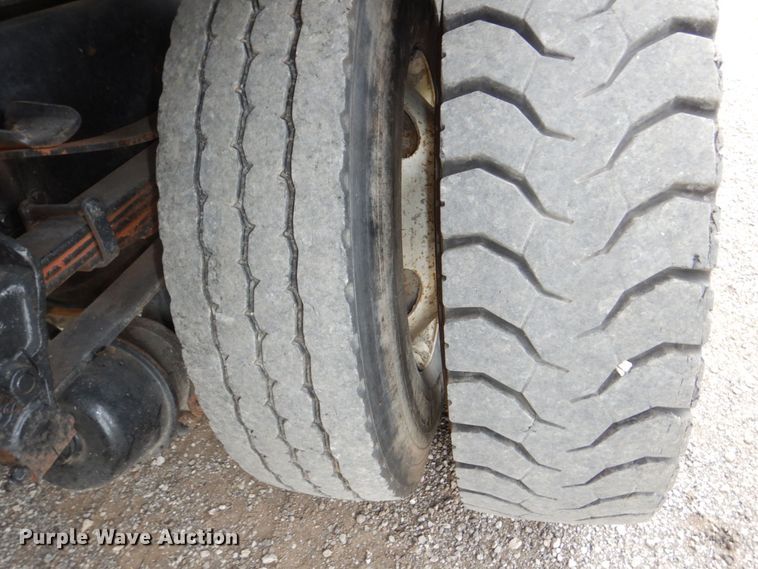 image for item DM2320 1999 Ford F800  crane truck