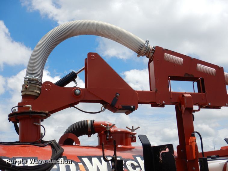 image for item DM2323 2017 Ditch Witch FX65  vacuum excavator