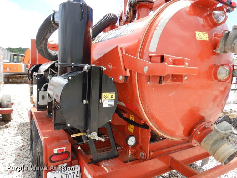 image for item DM2323 2017 Ditch Witch FX65  vacuum excavator