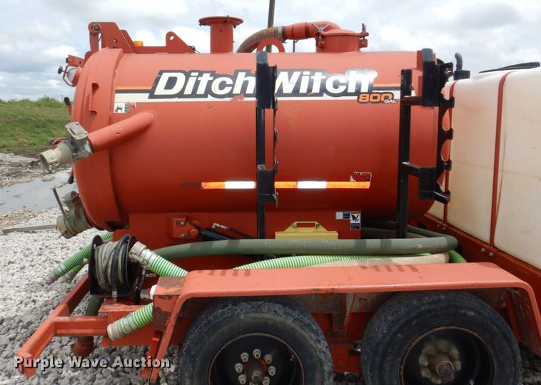 image for item DM2324 2011 Ditch Witch FX30  vacuum excavator