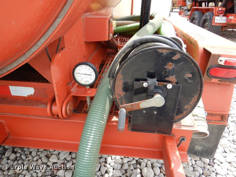 image for item DM2324 2011 Ditch Witch FX30  vacuum excavator