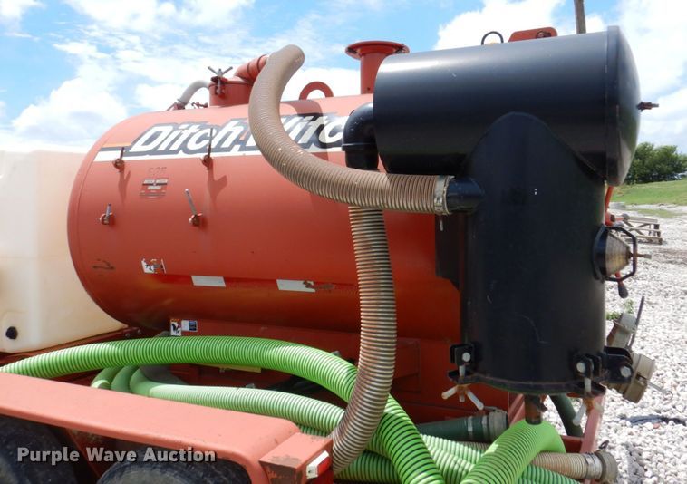 image for item DM2324 2011 Ditch Witch FX30  vacuum excavator