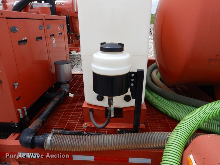 image for item DM2324 2011 Ditch Witch FX30  vacuum excavator