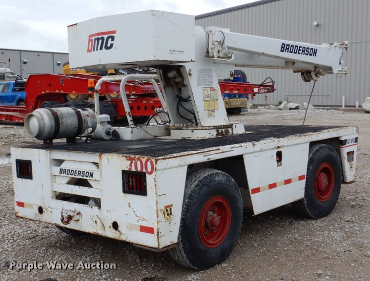 image for item DM2329 1994 Broderson IC-80-2D  crane