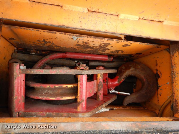 image for item DM2329 1994 Broderson IC-80-2D  crane