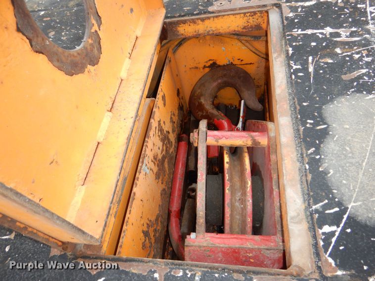 image for item DM2329 1994 Broderson IC-80-2D  crane