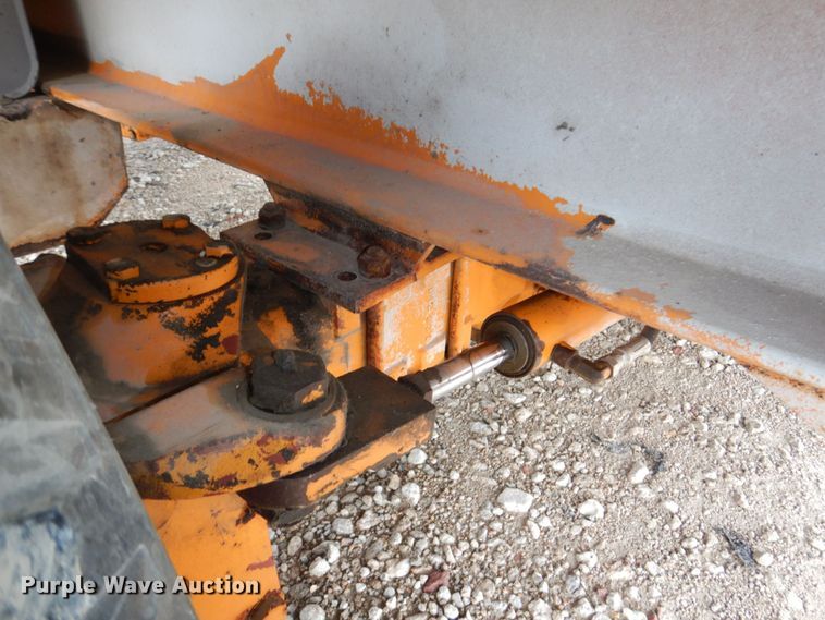 image for item DM2329 1994 Broderson IC-80-2D  crane