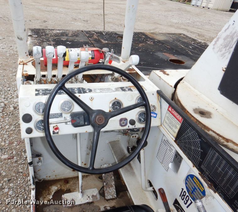 image for item DM2329 1994 Broderson IC-80-2D  crane